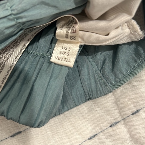 Free people high waisted shorts, size S, worn once, great condition - Picture 3 of 3